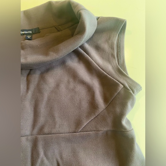 Gap Maternity Dress - Picture 4 of 10